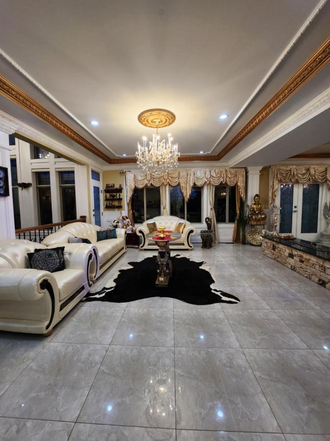 Empire Palace 호텔 서레이 외부 사진